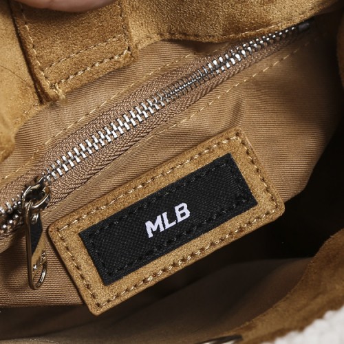 MLB老花毛绒手提托特包MLB065 (驼色)