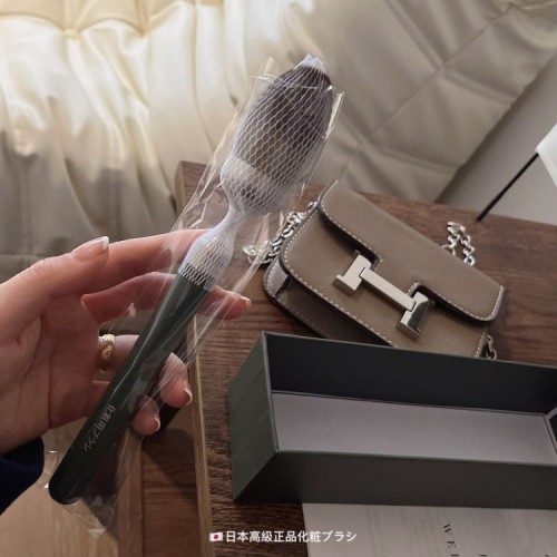 日本西田の凉子化妆刷